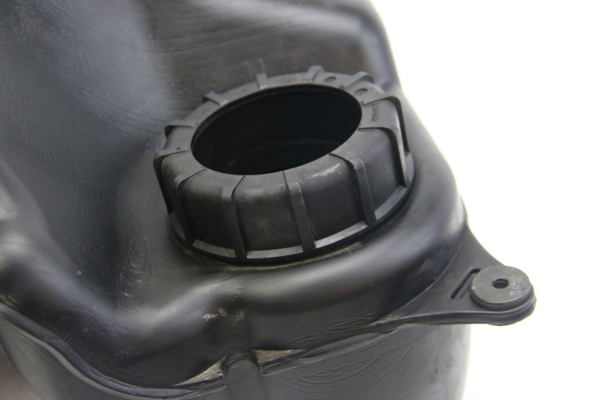 photo de KRAFTSTOFFTANK SUZUKI SIXTEEN 125 (2008 - 2010)