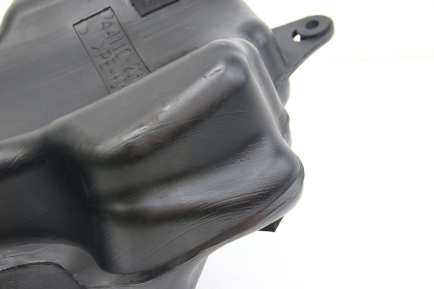 photo de KRAFTSTOFFTANK SUZUKI SIXTEEN 125 (2008 - 2010)