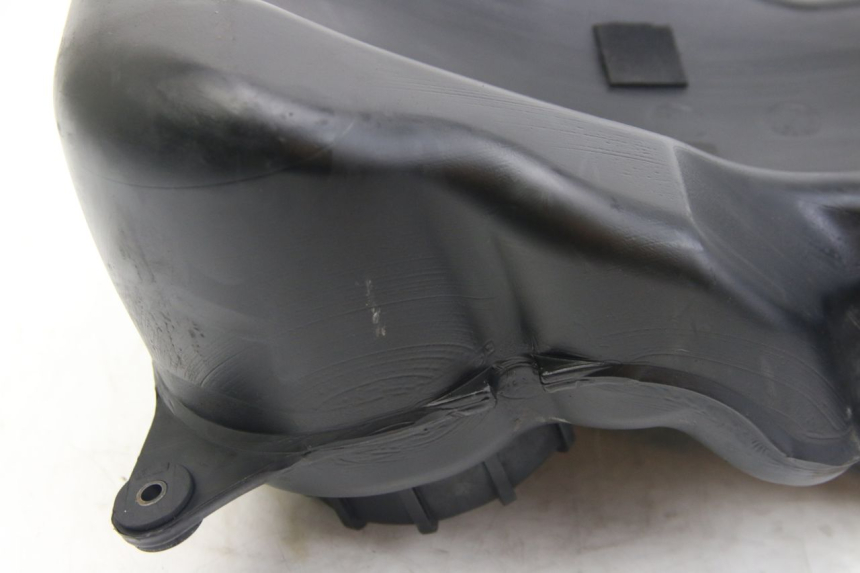 photo de KRAFTSTOFFTANK SUZUKI SIXTEEN 125 (2008 - 2010)