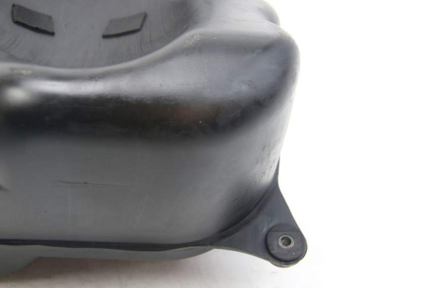 photo de KRAFTSTOFFTANK SUZUKI SIXTEEN 125 (2008 - 2010)