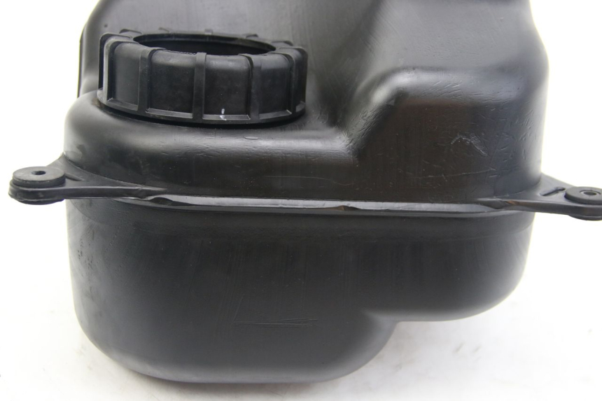 photo de KRAFTSTOFFTANK SUZUKI SIXTEEN 125 (2008 - 2010)