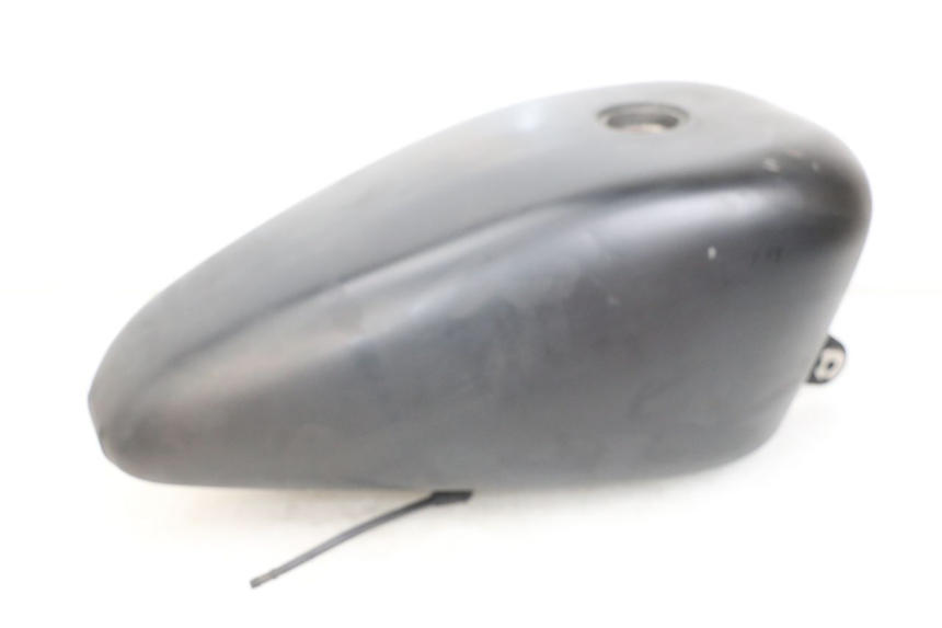 photo de KRAFTSTOFFTANK HARLEY DAVIDSON SPORTSTER XL CUSTOM 1200 (2003 - 2004)