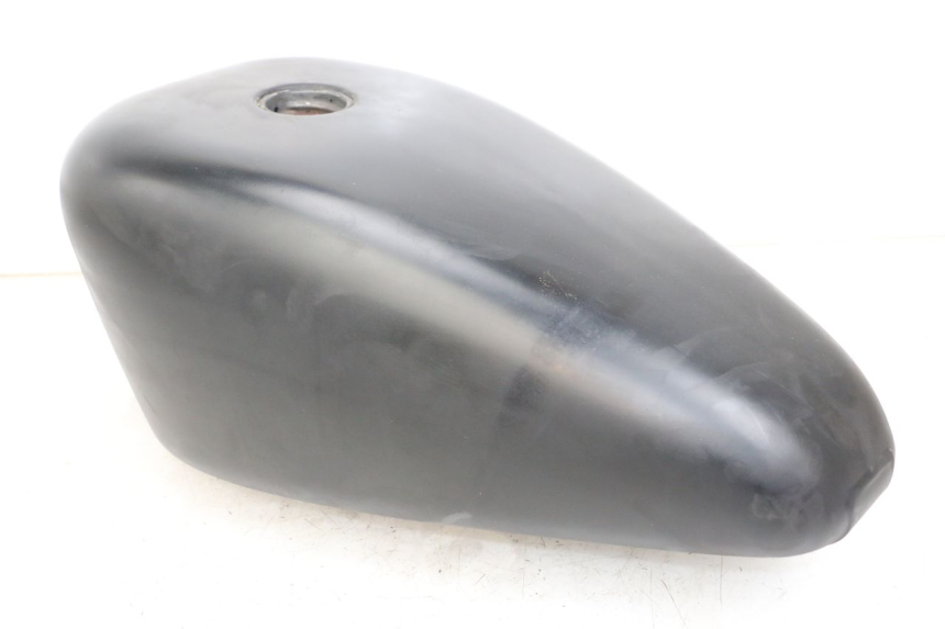 photo de KRAFTSTOFFTANK HARLEY DAVIDSON SPORTSTER XL CUSTOM 1200 (2003 - 2004)