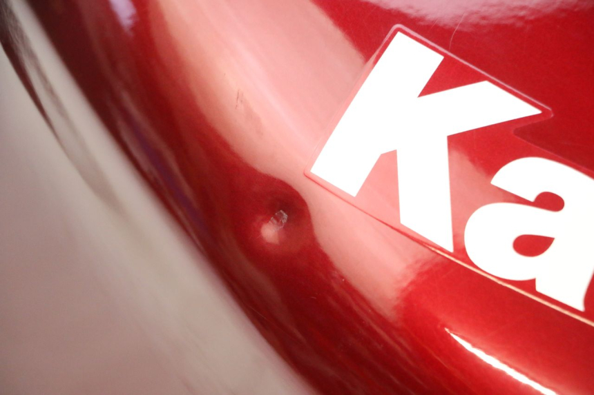 photo de KRAFTSTOFFTANK KAWASAKI ZR 7 750 (1999 - 2001) - Alternativer Blickwinkel