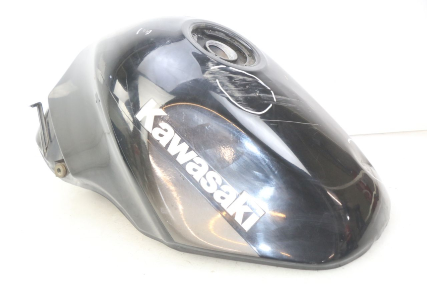 photo de KRAFTSTOFFTANK KAWASAKI ZZR 600 (1995 - 2004)