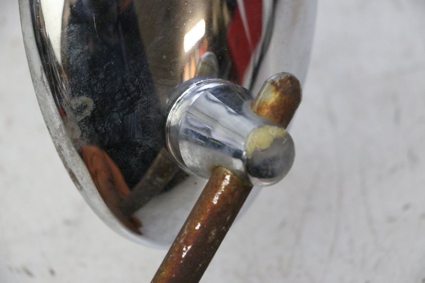 photo de SPIEGEL RECHTS HYOSUNG GV AQUILA 125 (2000 - 2004)