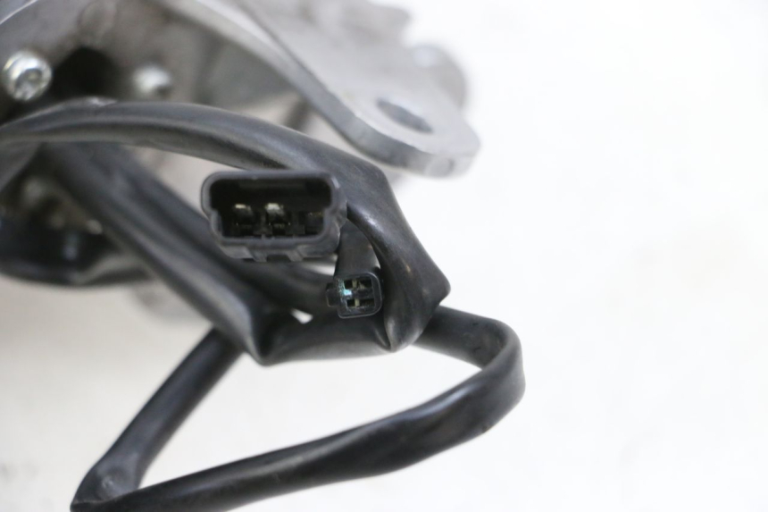 photo de SPIEGEL RECHTS SUZUKI BURGMAN 650 (2013 - 2020)