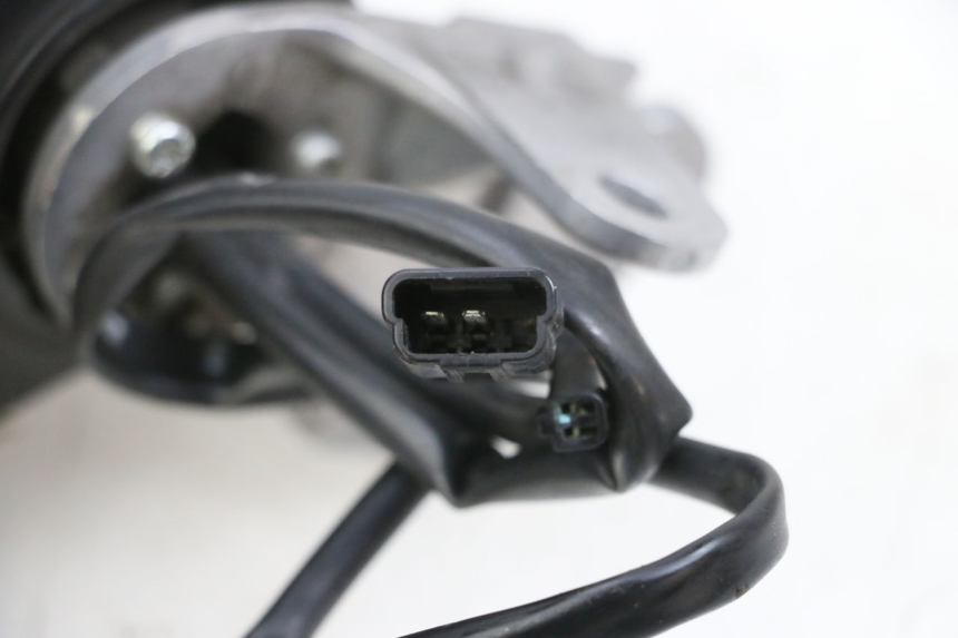 photo de SPIEGEL RECHTS SUZUKI BURGMAN 650 (2013 - 2020)