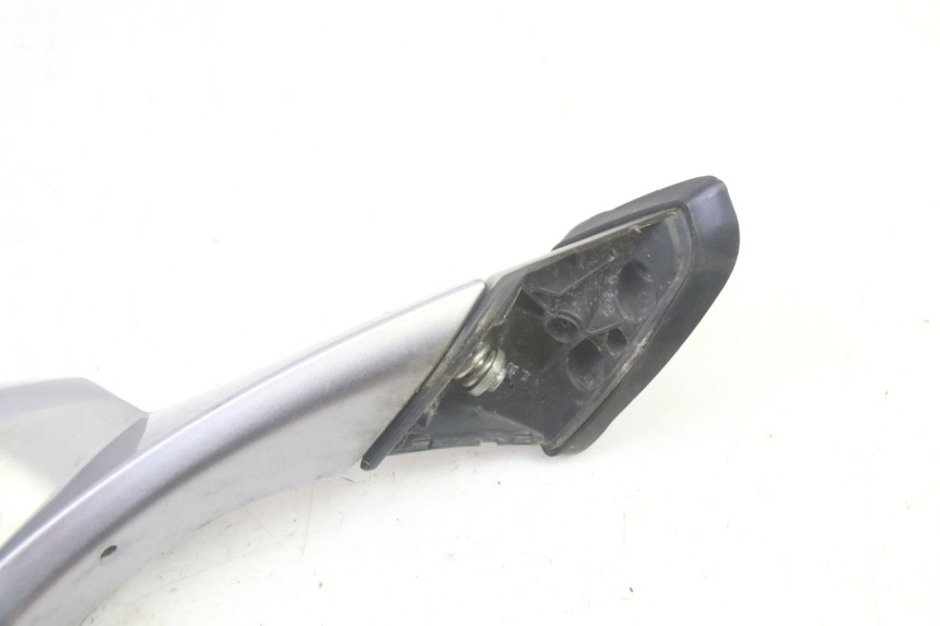 photo de SPIEGEL RECHTS SYM GTS EVO 125 (2009 - 2013) - Kennzeichnungen und Originalreferenzen