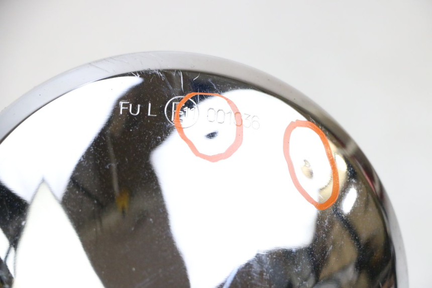 photo de SPIEGEL RECHTS PIAGGIO VESPA GTS SUPER IE 125 (2009 - 2016) - Details der Befestigungspunkte