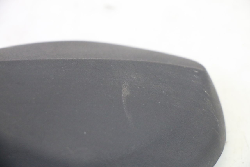 photo de SPIEGEL LINKS PIAGGIO MP3 HPE 350 (2018 - 2020) - Oberflächenzustand und Material