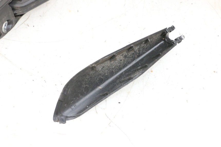 photo de SPIEGEL LINKS PIAGGIO X8 125 (2004 - 2007) - Alternativer Blickwinkel