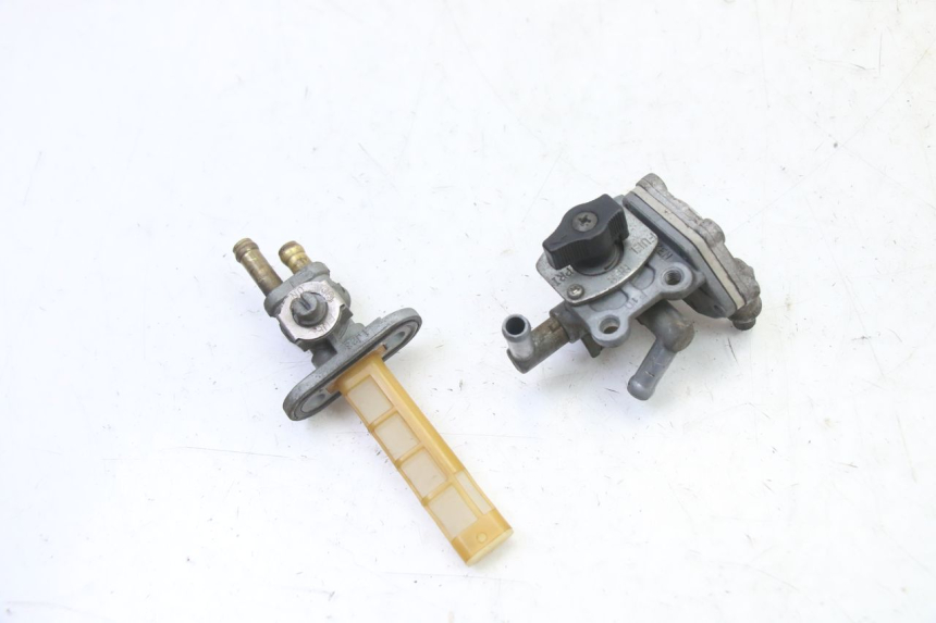 photo de BENZINHAHN SUZUKI GS GSE 500 (2001 - 2003)