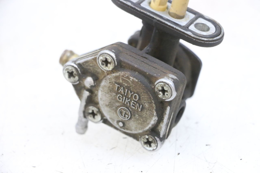 photo de BENZINHAHN KAWASAKI ZR 7 750 (1999 - 2001) - Alternative Perspektive