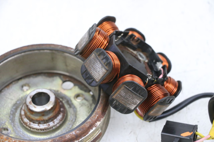 photo de LICHTMASCHINE KYMCO AGILITY CITY 4T 50 (2008 - 2016) - Gesamtansicht des Produkts