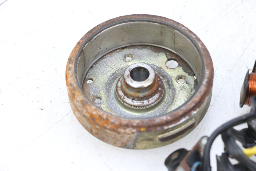 photo de LICHTMASCHINE KYMCO AGILITY CITY 4T 50 (2008 - 2016) - Details der Befestigungspunkte