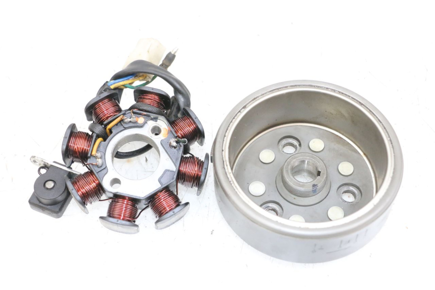 photo de LICHTMASCHINE MAG POWER BOMBERS 4T 50 (2016 - 2026) - Hauptansicht