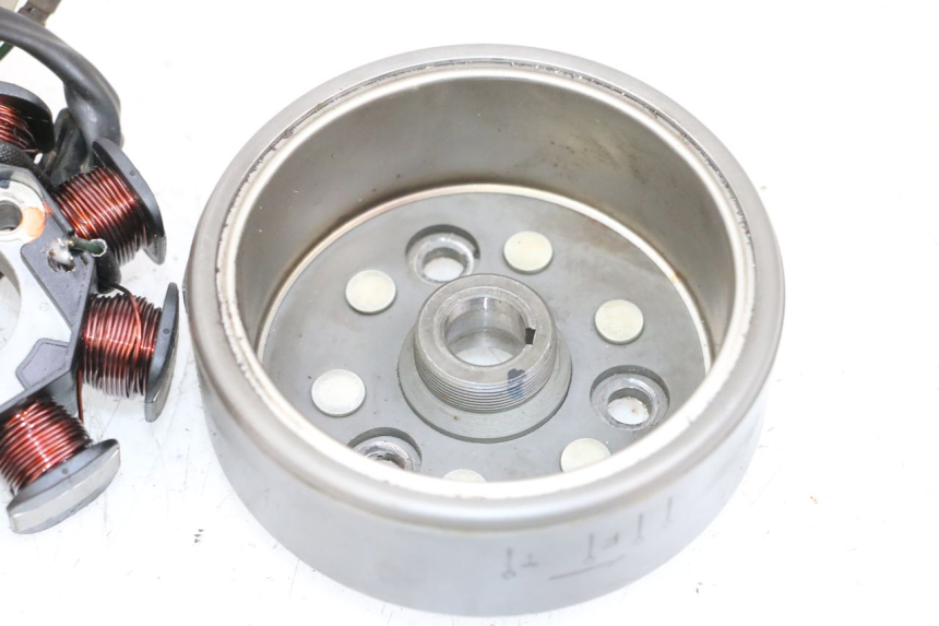 photo de LICHTMASCHINE MAG POWER BOMBERS 4T 50 (2016 - 2026) - Weitere Ansicht des Artikels