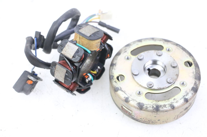 photo de LICHTMASCHINE DAELIM BESBI 125 (2007 - 2008)