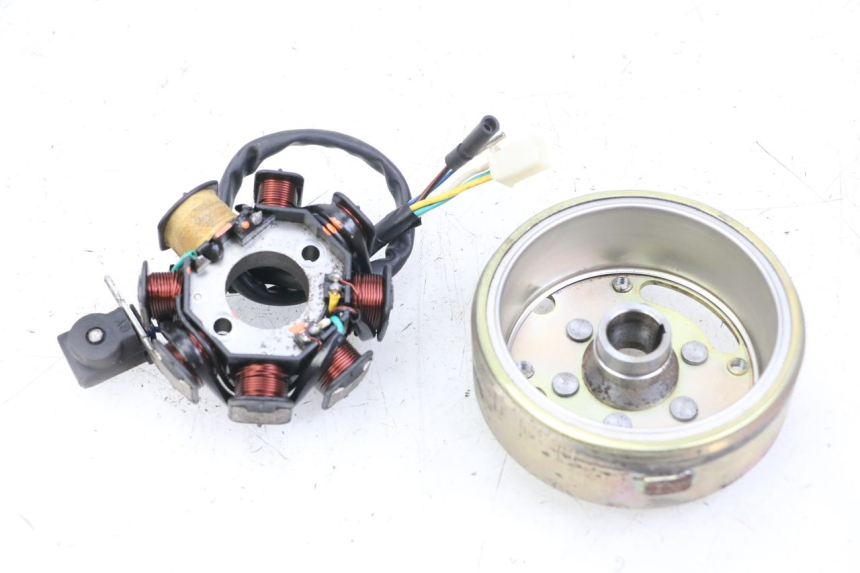 photo de LICHTMASCHINE DAELIM BESBI 125 (2007 - 2008)