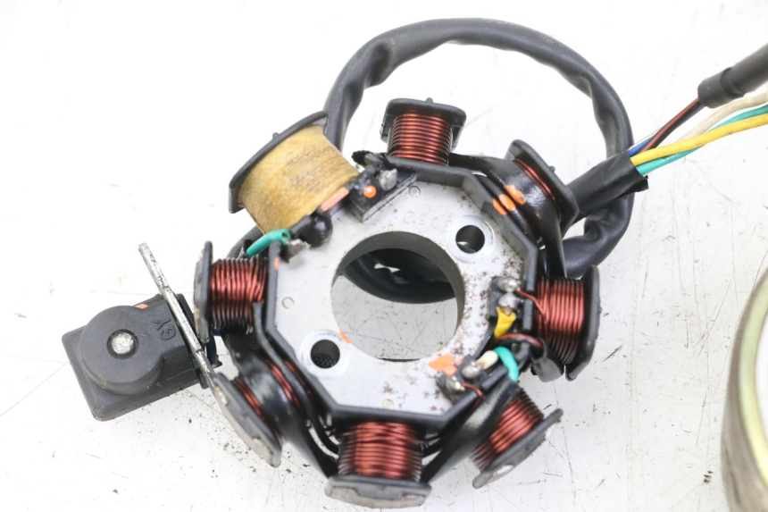 photo de LICHTMASCHINE DAELIM BESBI 125 (2007 - 2008)