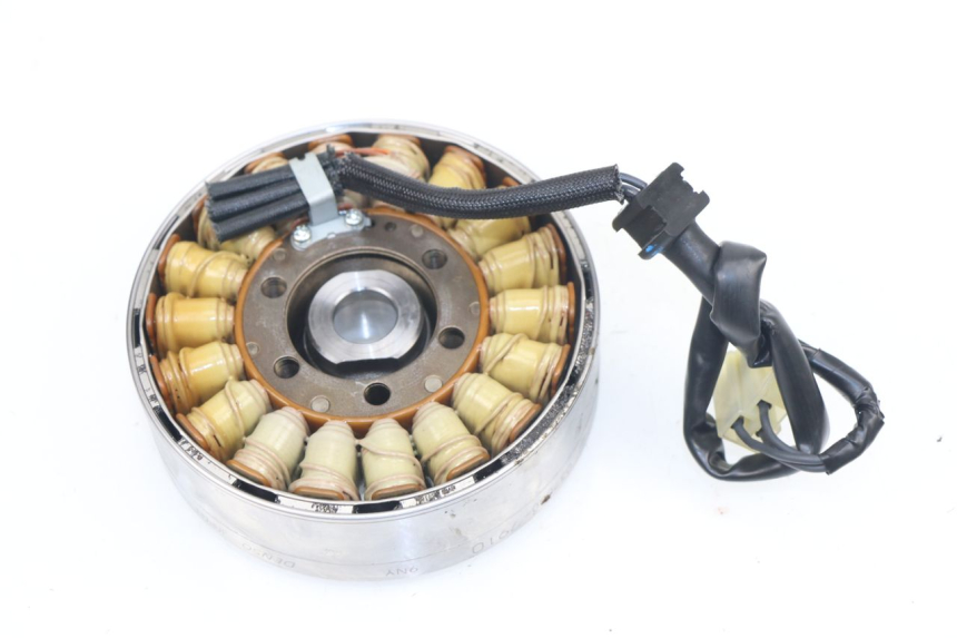 photo de LICHTMASCHINE SUZUKI GSR 750 (2011 - 2017)