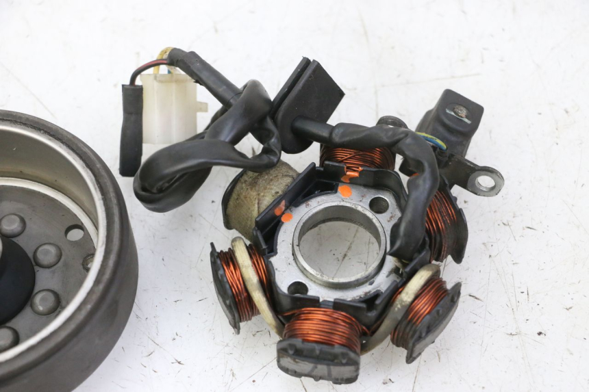 photo de ROTOR STATOR PEUGEOT KISBEE 2T 50 (2010 - 2017)