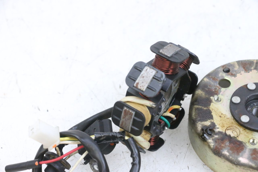 photo de ROTOR STATOR PEUGEOT KISBEE 4T 50 (2010 - 2017) - Oberflächenzustand und Material