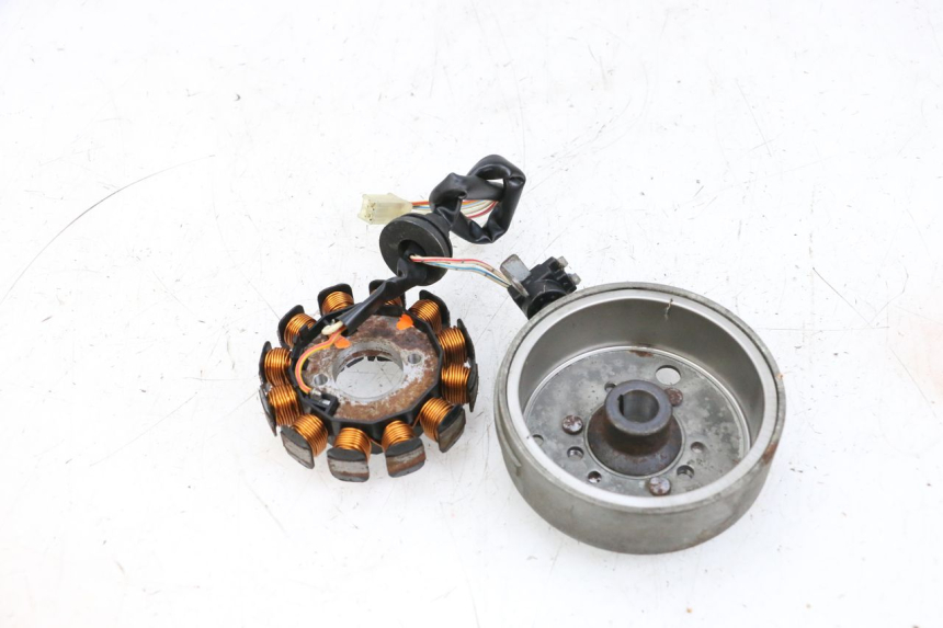 photo de LICHTMASCHINE YAMAHA NEO'S NEOS 2T 50 (1998 - 2007) - Details der Befestigungspunkte