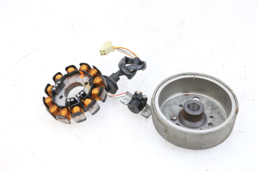 photo de LICHTMASCHINE YAMAHA NEO'S NEOS 2T 50 (1998 - 2007) - Oberflächenzustand und Material