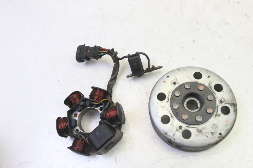 photo de LICHTMASCHINE PIAGGIO NEW TYPHOON 50 (2010 - 2017)