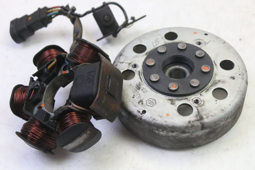 photo de LICHTMASCHINE PIAGGIO NEW TYPHOON 50 (2010 - 2017)