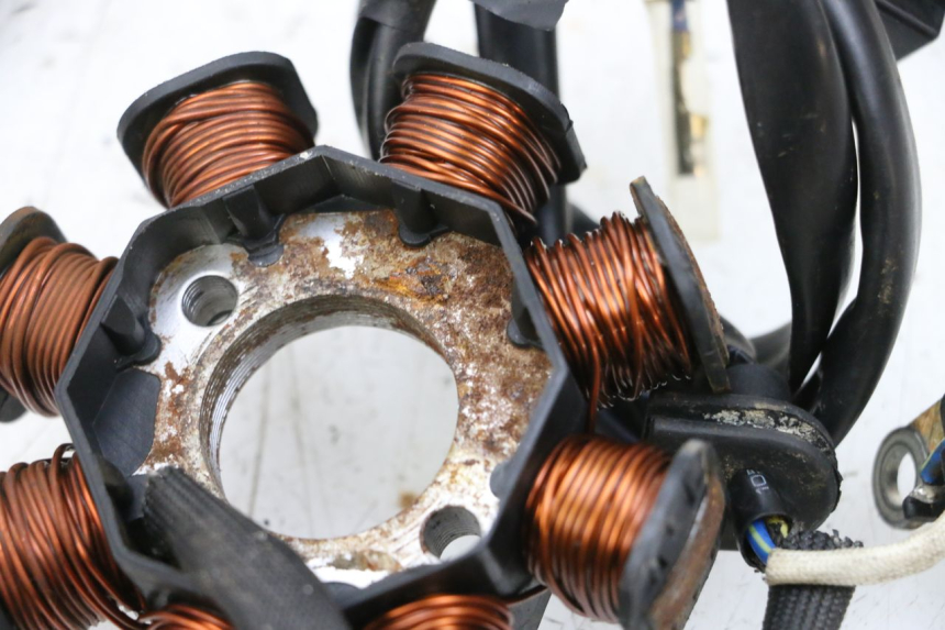 photo de LICHTMASCHINE SYM ORBIT 2 50 (2008 - 2014) - Details der Befestigungspunkte