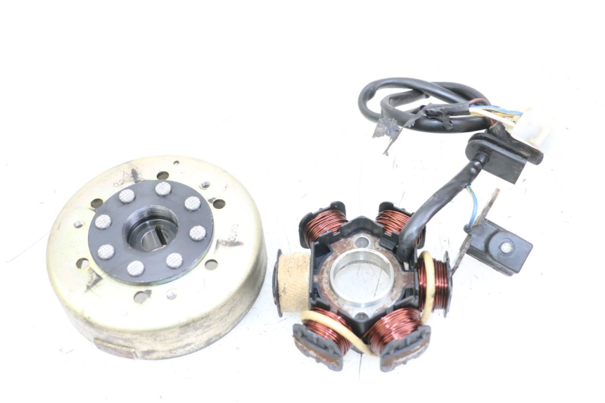 photo de LICHTMASCHINE PEUGEOT LUDIX 50 (2008 - 2017)