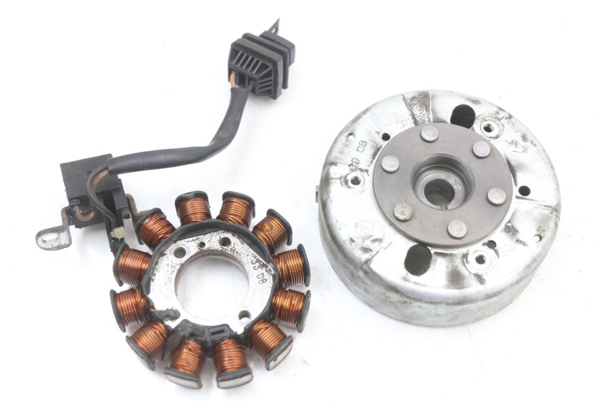 photo de LICHTMASCHINE PIAGGIO FLY 4T 50 (2004 - 2010)