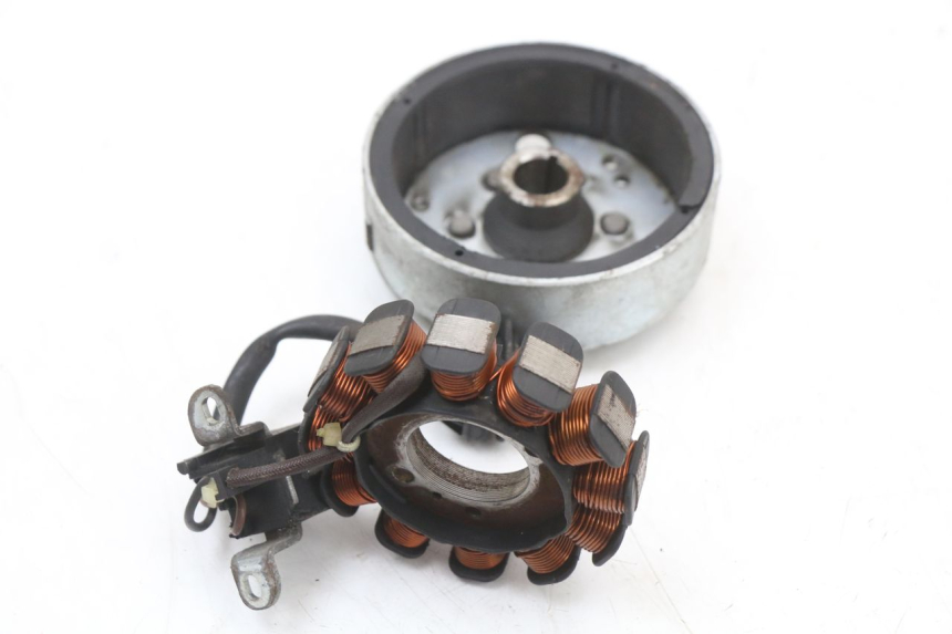 photo de LICHTMASCHINE PIAGGIO FLY 4T 50 (2004 - 2010)