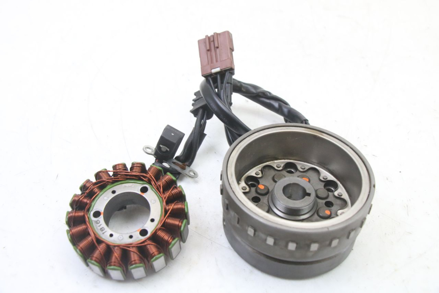 photo de LICHTMASCHINE PIAGGIO MP3 LT 400 (2007 - 2012)