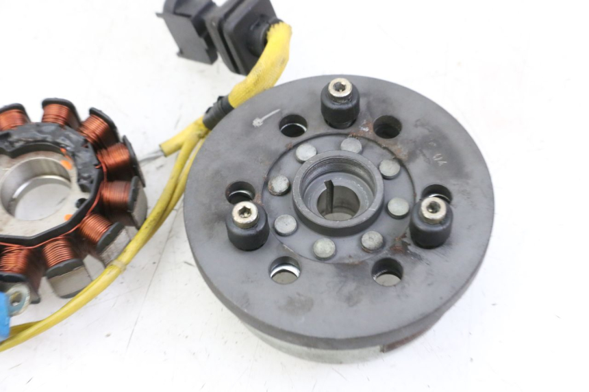 photo de LICHTMASCHINE PIAGGIO VESPA GRANTURISMO 200 (2004 - 2005)