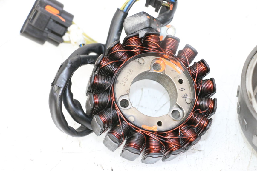 photo de LICHTMASCHINE PEUGEOT SATELIS 125 (2013 - 2018)