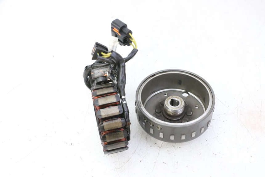 photo de LICHTMASCHINE PEUGEOT SATELIS 125 (2013 - 2018)