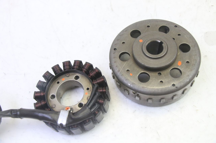 photo de LICHTMASCHINE PEUGEOT SATELIS 125 (2013 - 2018)