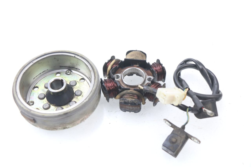 photo de LICHTMASCHINE PEUGEOT SPEEDFIGHT 3 AIR 50 (2009 - 2015)