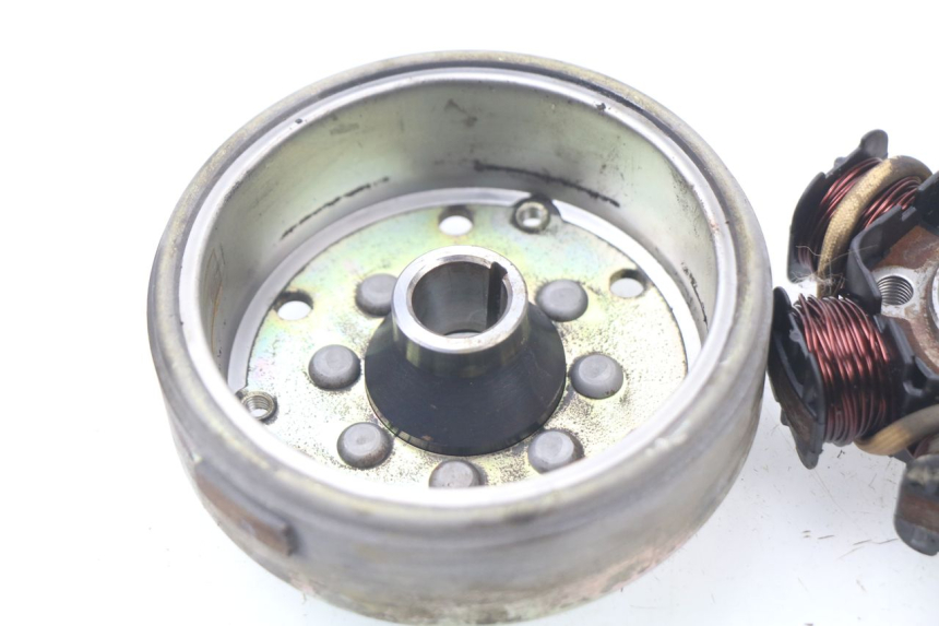 photo de LICHTMASCHINE PEUGEOT SPEEDFIGHT 3 AIR 50 (2009 - 2015)