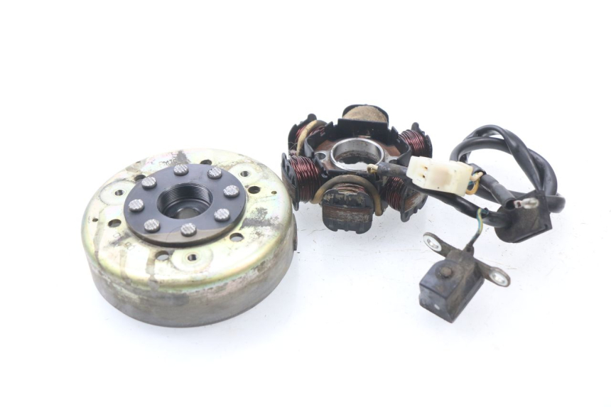 photo de LICHTMASCHINE PEUGEOT SPEEDFIGHT 3 AIR 50 (2009 - 2015)