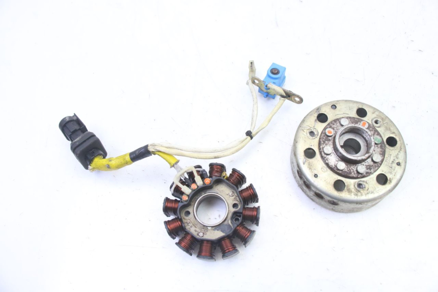 photo de LICHTMASCHINE PIAGGIO SUPER LX 125 (2000 - 2003)