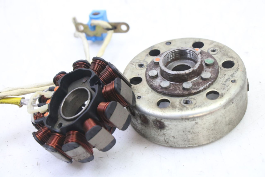 photo de LICHTMASCHINE PIAGGIO SUPER LX 125 (2000 - 2003)