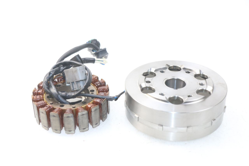 photo de LICHTMASCHINE YAMAHA TDM ABS 900 (2002 - 2014)