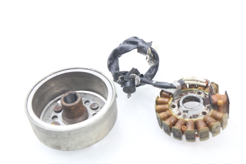 photo de ROTOR STATOR YAMAHA YP MAJESTY 125 (1998 - 2001)