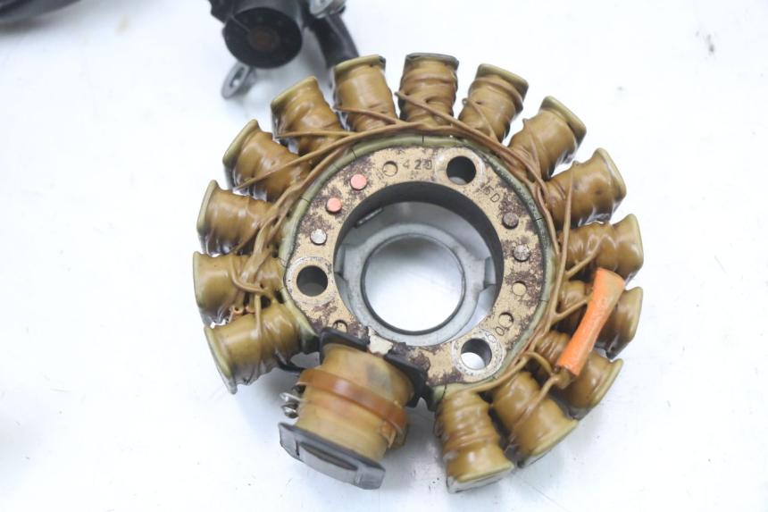 photo de ROTOR STATOR YAMAHA YP MAJESTY 125 (2002 - 2006) - Oberflächenzustand und Material