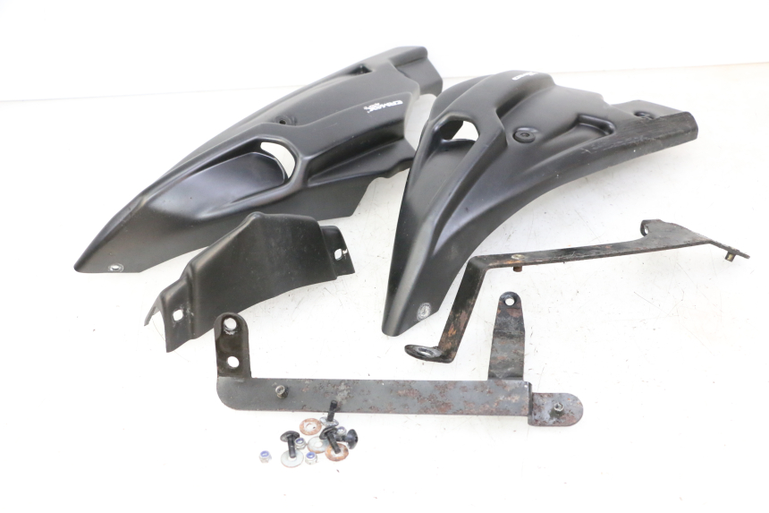 photo de BUGSPOILER SUZUKI GSR 750 (2011 - 2017)